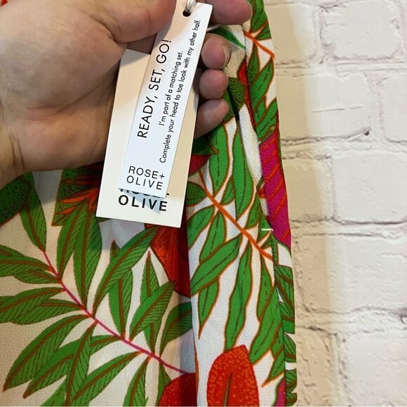 Rose & Olive Floral Wide Leg Pants size 1X NWTs - Picture 3 of 7